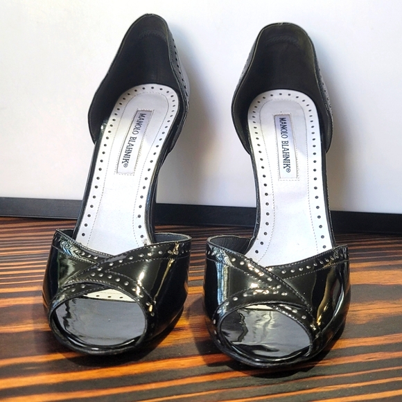 Manolo Blahnik Charlado 39.5 Black Patent Peep Toe D'orsay Spectator Heels Pumps - Picture 6 of 16